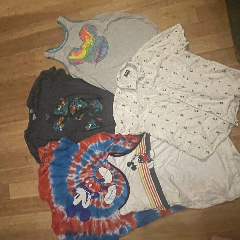 XL Disney Shirt bundle